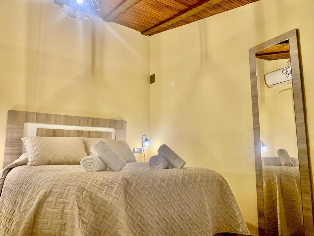 Rincon De Los Artesanos Bedmar y Garciez Esterno foto